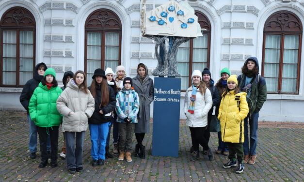 4 muzee din București găzduiesc 4 instalații realizate de tineri refugiați din Ucraina